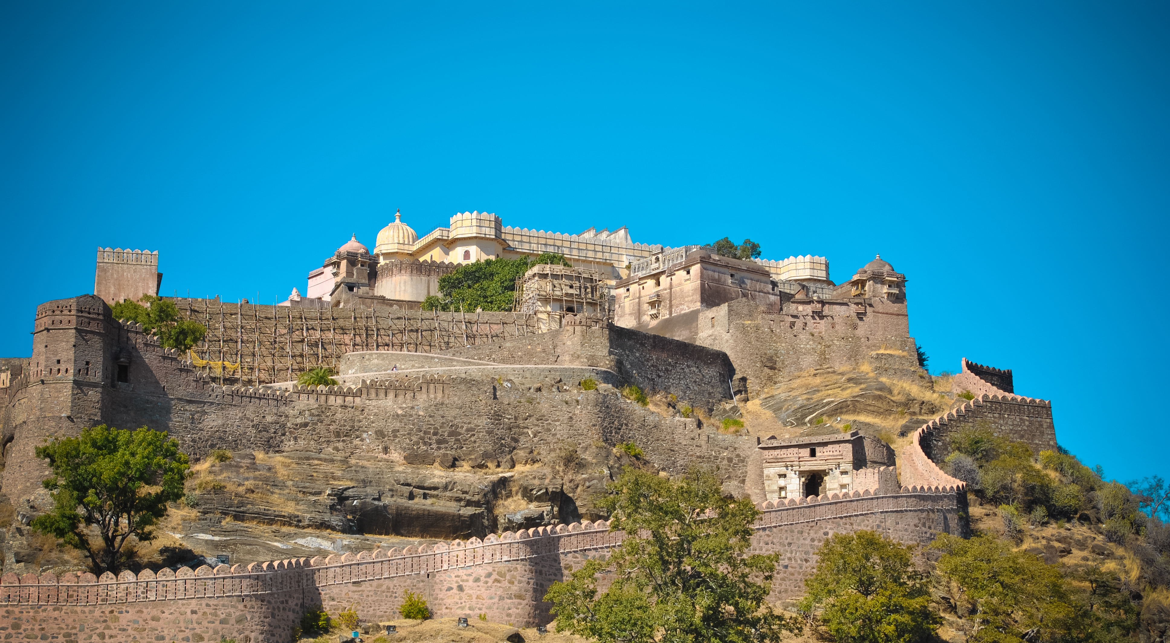 Top 10 Largest Forts in India: Explore India's Biggest Historic Fortresses